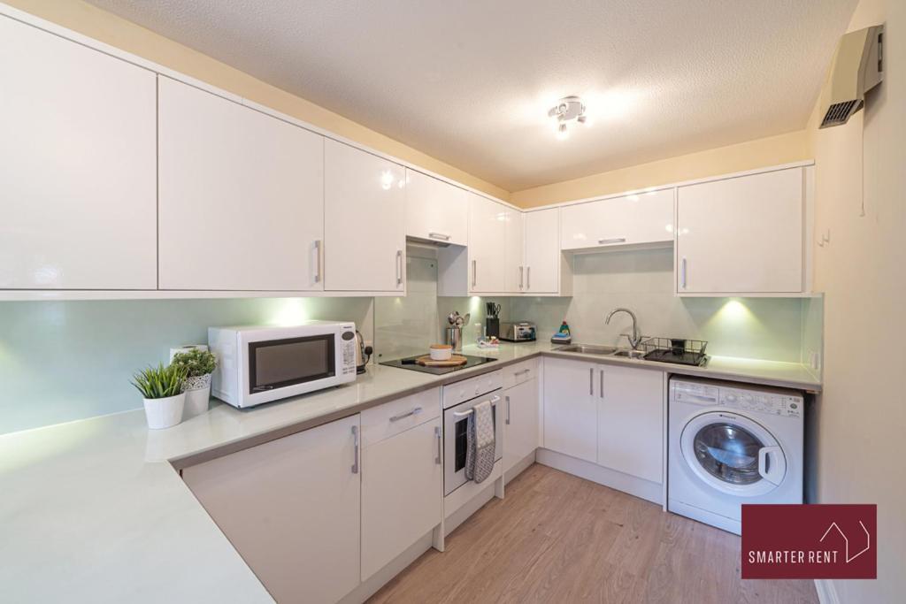 Апартаменти Maidenhead - 2 Bed & Parking Екстер'єр фото