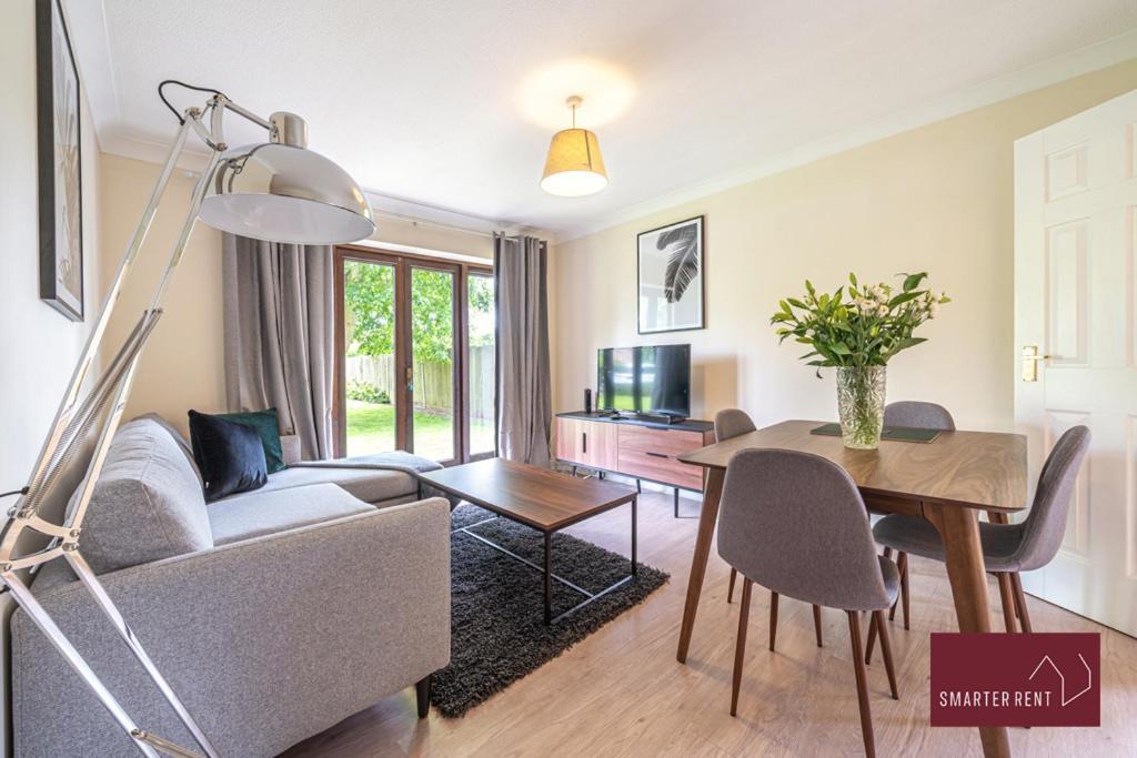 Апартаменти Maidenhead - 2 Bed & Parking Екстер'єр фото